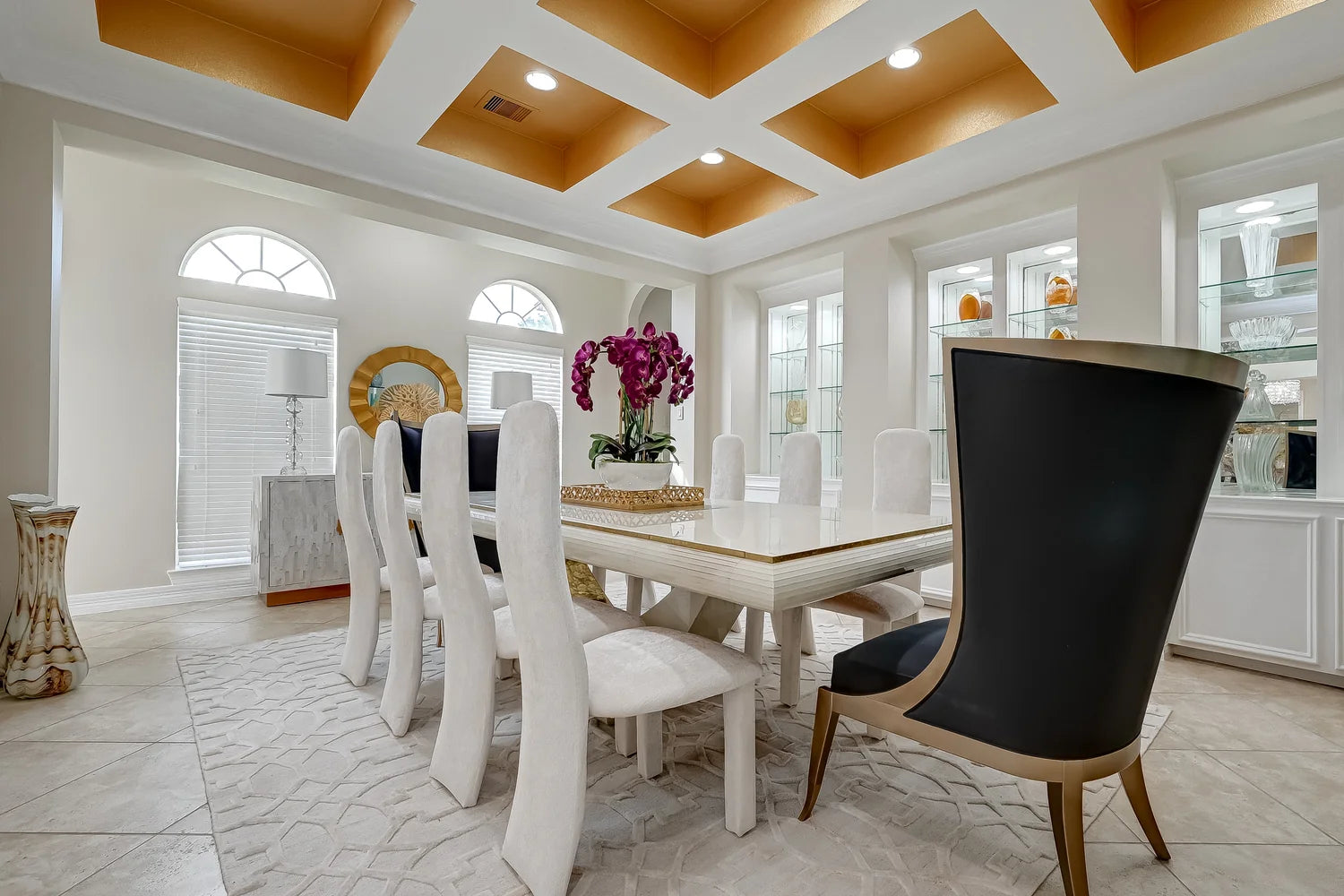 Luxury dining room designed by Luxe Lifestyles
