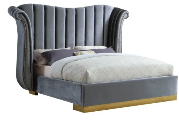 Faith velvet king bed