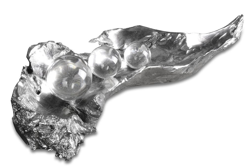 Three Peas in a Pod Sculpture