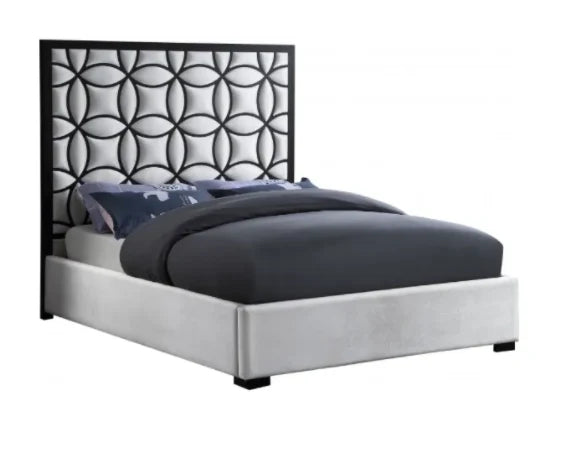 Tila king velvet bed