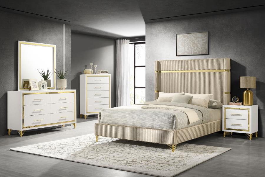 Liccelle White & Gold Chest